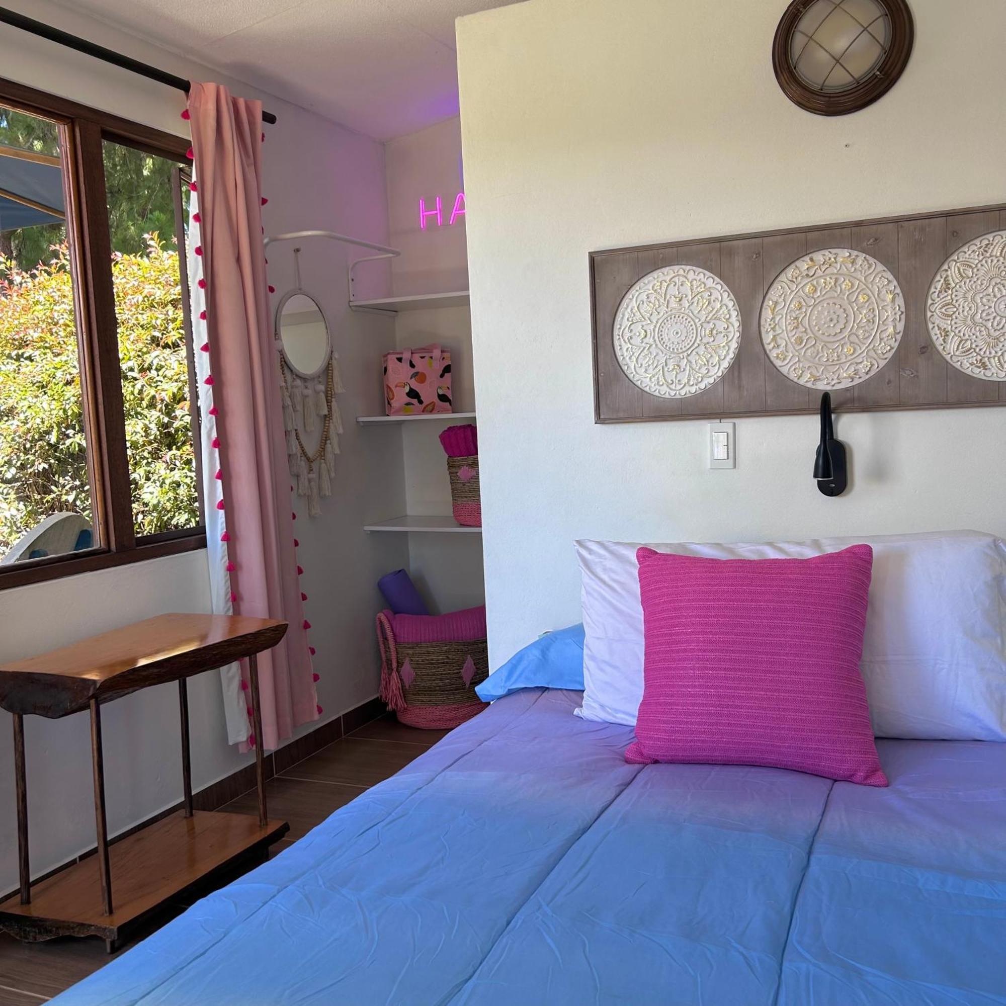 El Trebol Guest House Guatape Exterior photo