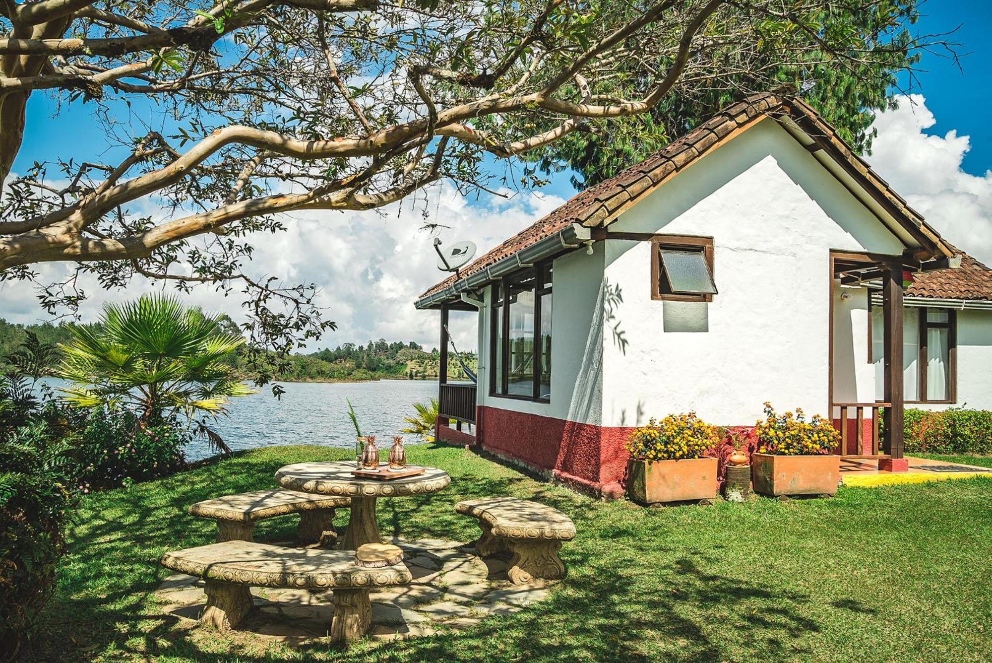 El Trebol Guest House Guatape Room photo